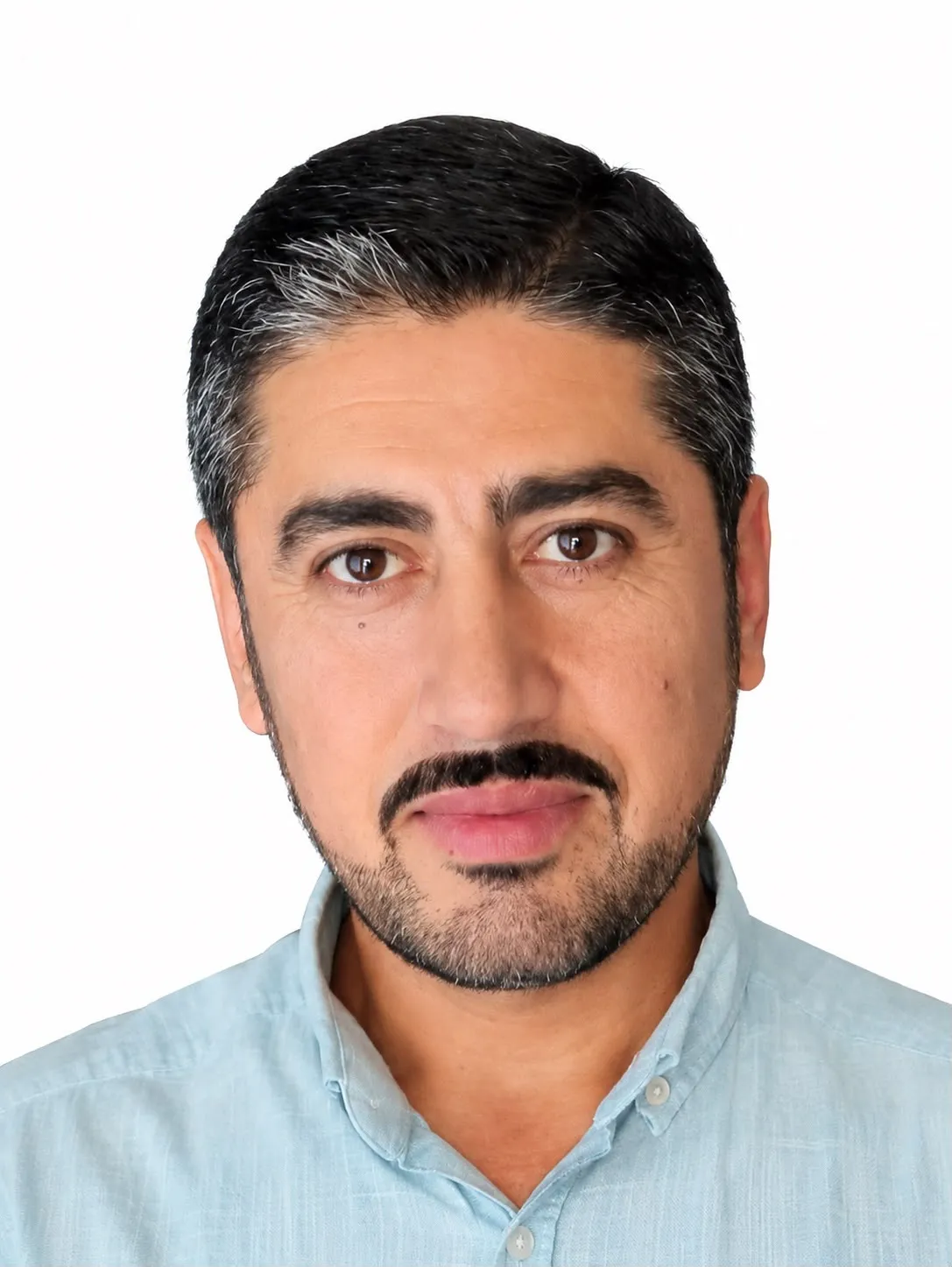 Mahmut Dimen, Obermonteur und Projektleiter bei Dimen Deal